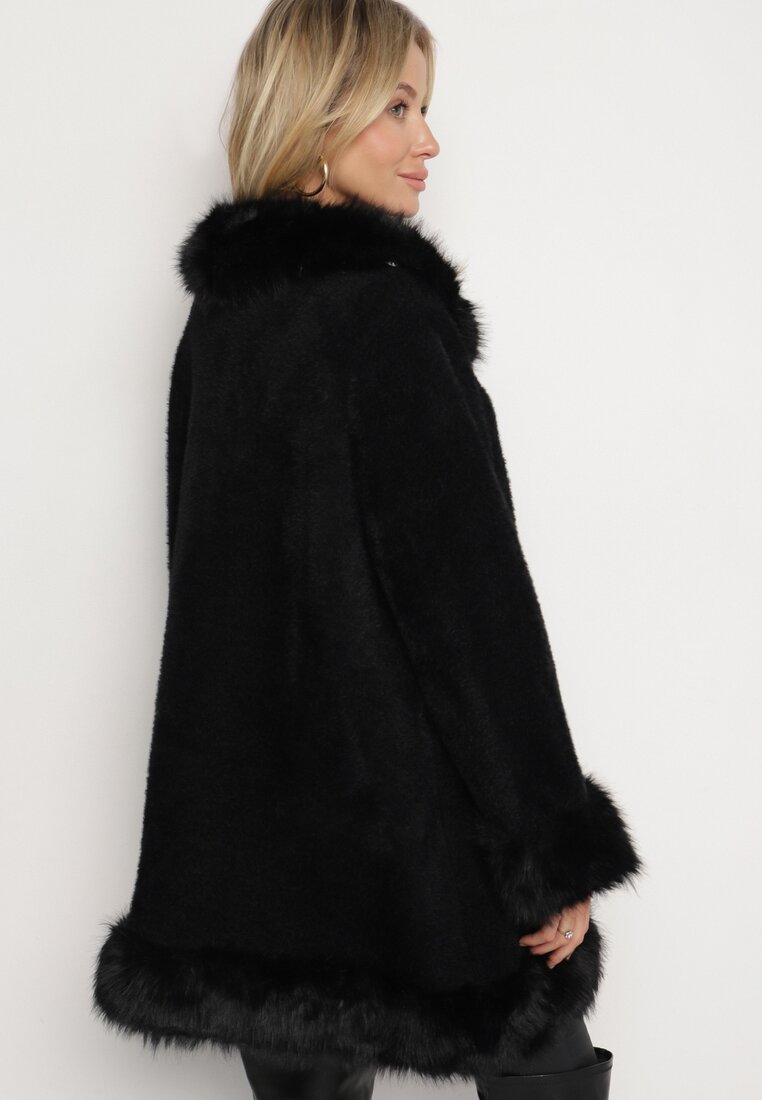 Czarny Rozkloszowany Płaszcz z Wiskozą Wełną i Odpinanym Futrzanym Kołnierzem Nesalttia