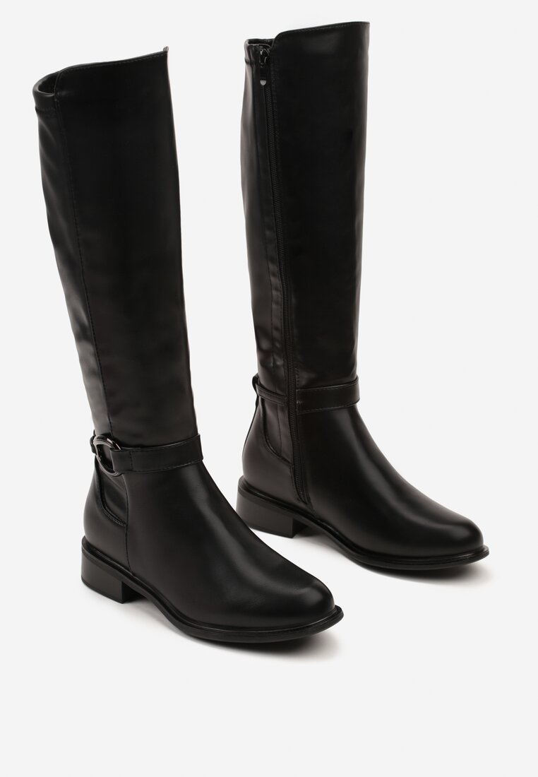 Czarne Płaskie Kozaki w Stylu Oficerek Ozdobione Klamrą z Ociepleniem Lanneth