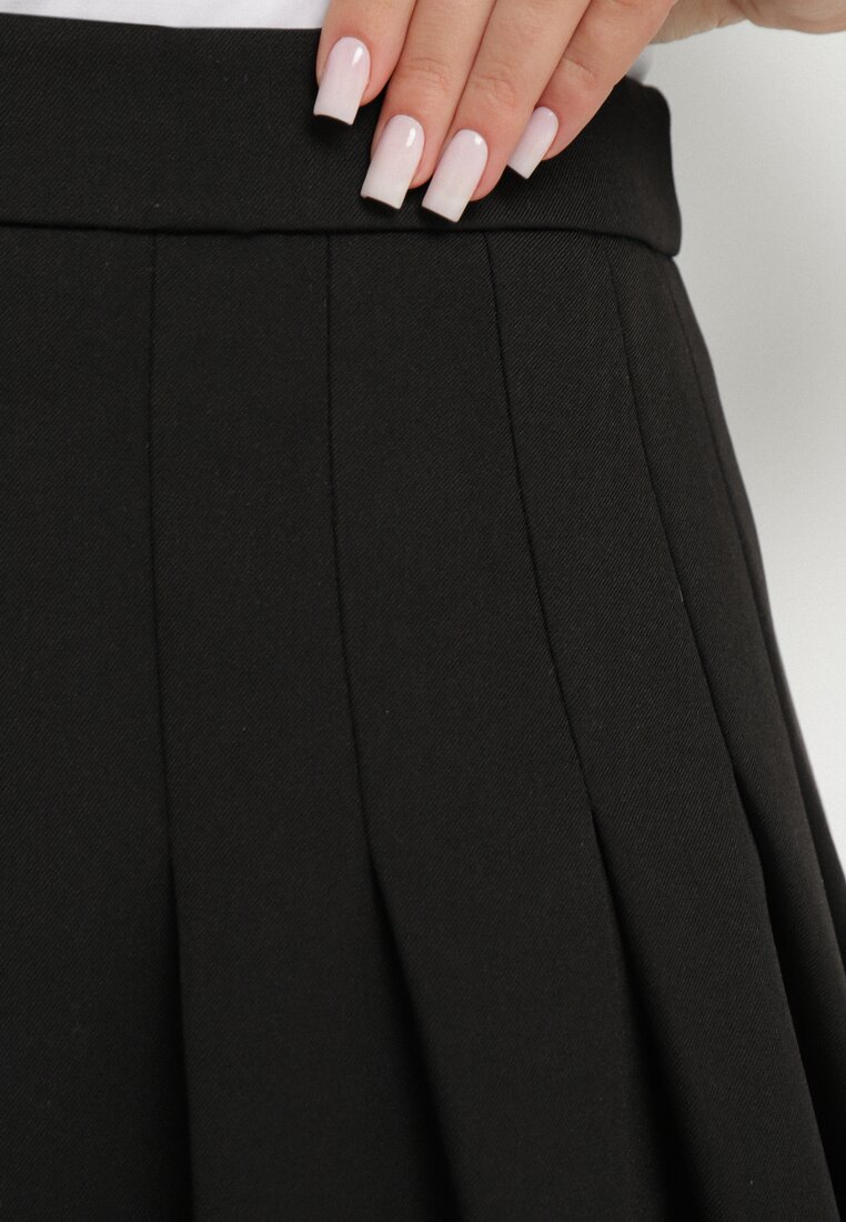 Czarne Wiskozowe Spódnico-Spodenki High Waist z Plisami Annelin