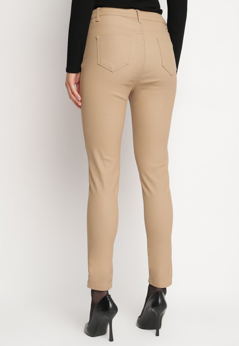 Ciemnobeżowe Modelujące Spodnie Skinny z Imitacji Skóry Natividade