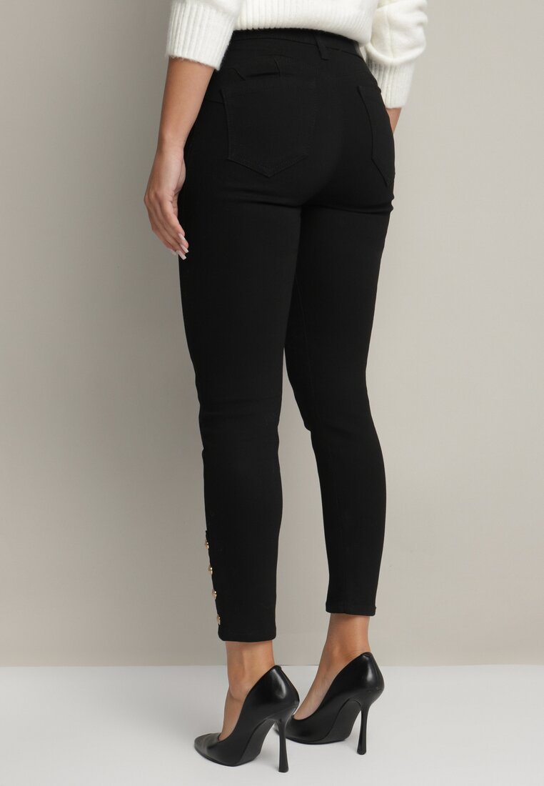Czarne Jeansy Skinny z Efektem Push Up Ozdobione Guzikami Zolvila