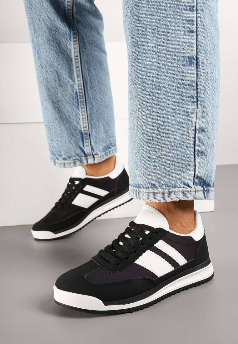 Czarne Sneakersy Tenisówki z Ozdobnymi Paskami Flormi