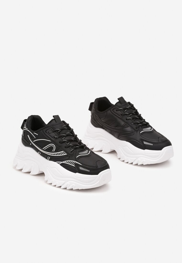 Czarne Sneakersy na Grubej Tłoczonej Podeszwie Ozdobione Paskami Arithra
