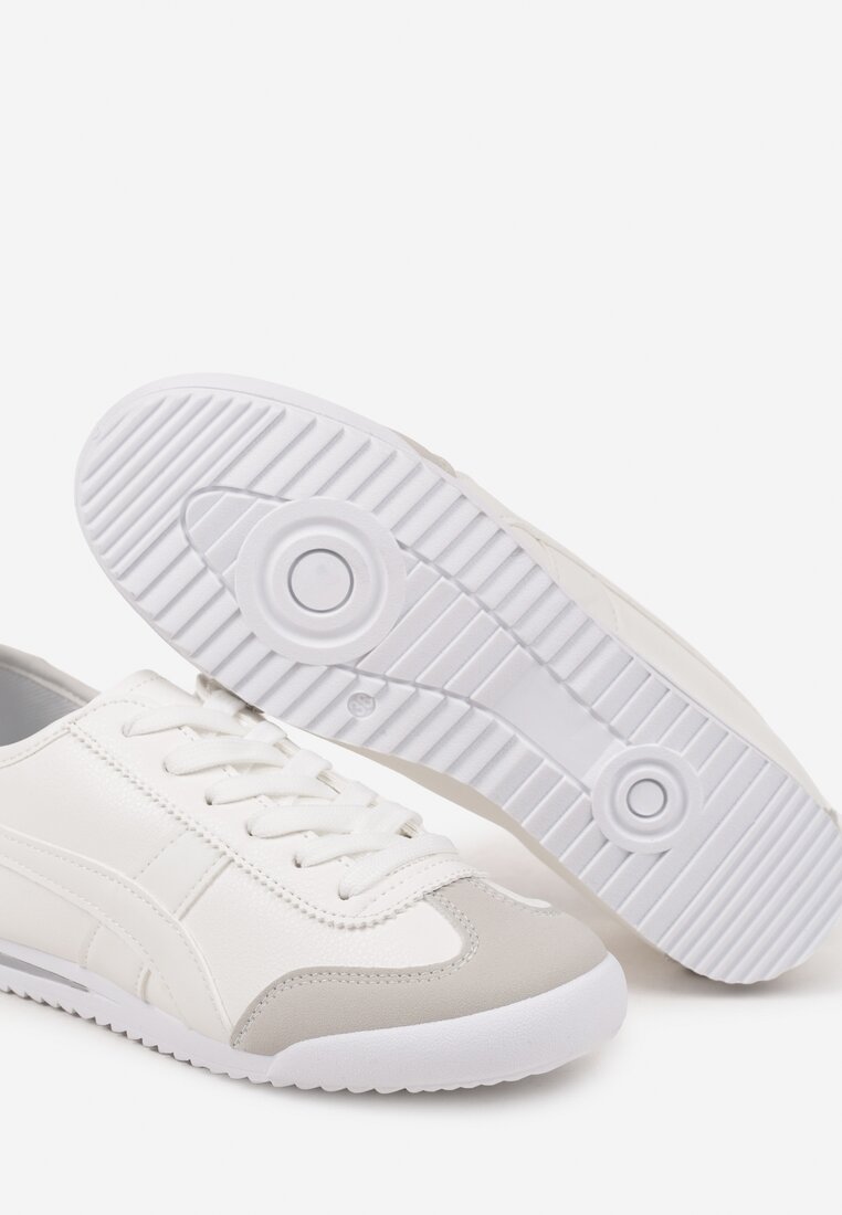 Białe Sneakersy w Stylu Klasycznych Tenisówek Dellasia