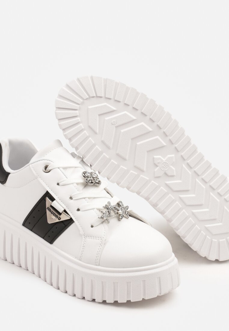 Biało-Czarne Sneakersy na Grubej Podeszwie z Metalicznymi Aplikacjami Elealenna