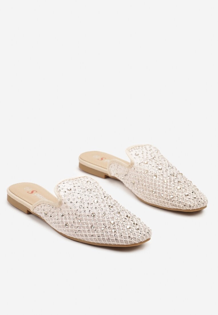 Bézs Papucs