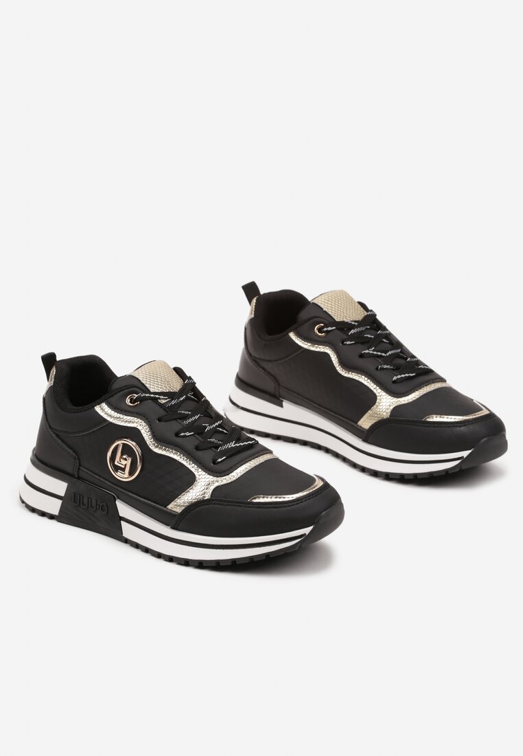 Czarne Sneakersy Ozdobione Metaliczną Aplikacją Zolamira