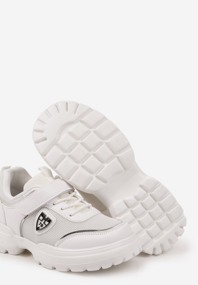 Białe Buty Sportowe Sneakersy ze Skórzaną Wkładką i Aplikacją Fonaven