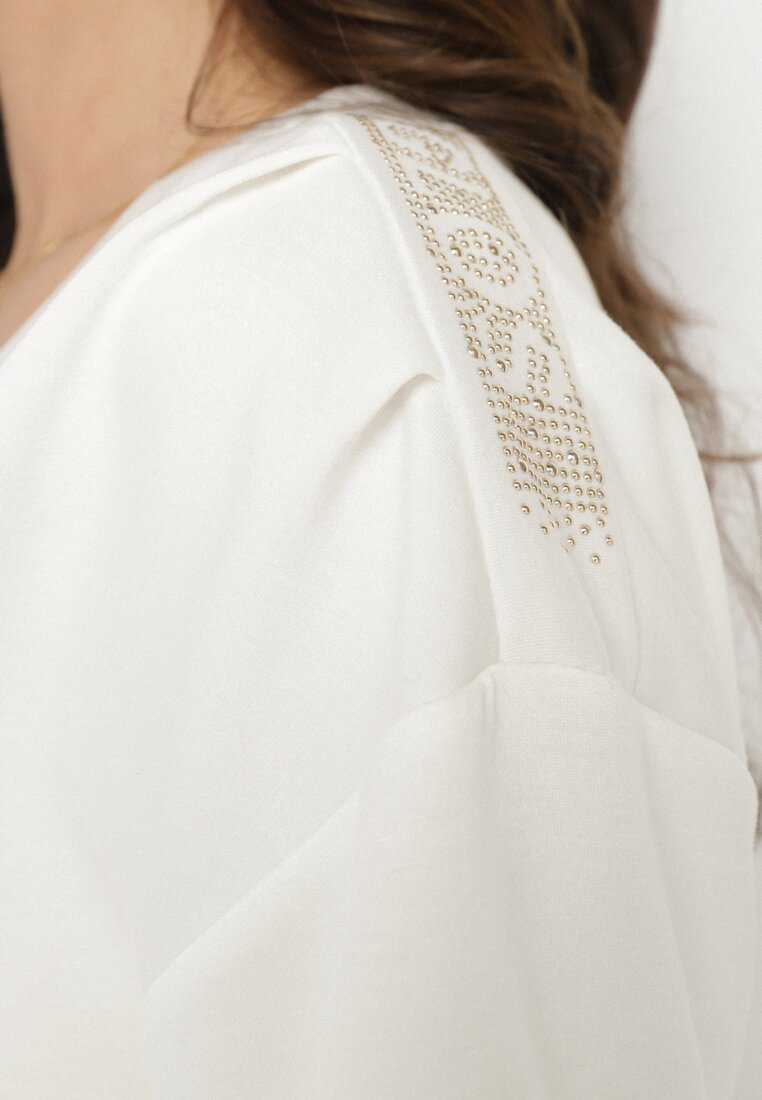 Biały T-shirt z Trójkątnym Dekoltem Foniriela