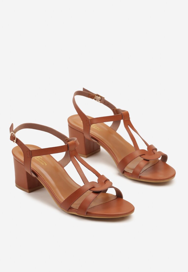 Brązowe Sandały na Słupku z Zapięciem na Klamerkę Anustara