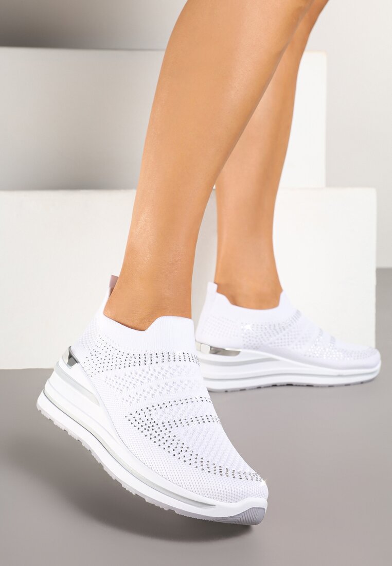 Białe Wsuwane Sneakersy Siateczkowe na Koturnie Rivreia
