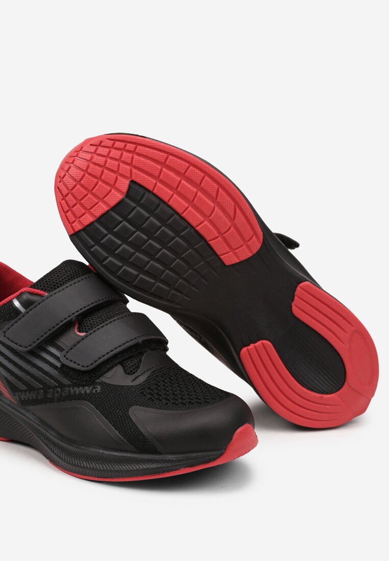 Czarno-Czerwone Buty Sportowe Sneakersy z Tłoczoną Cholewką Fonwin