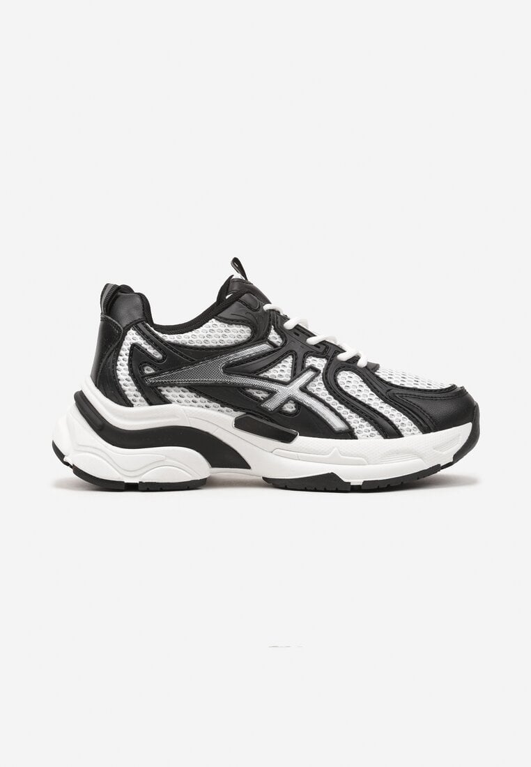 Czarne Sneakersy na Grubej Podeszwie Ozdobione Tłoczeniem Camilra