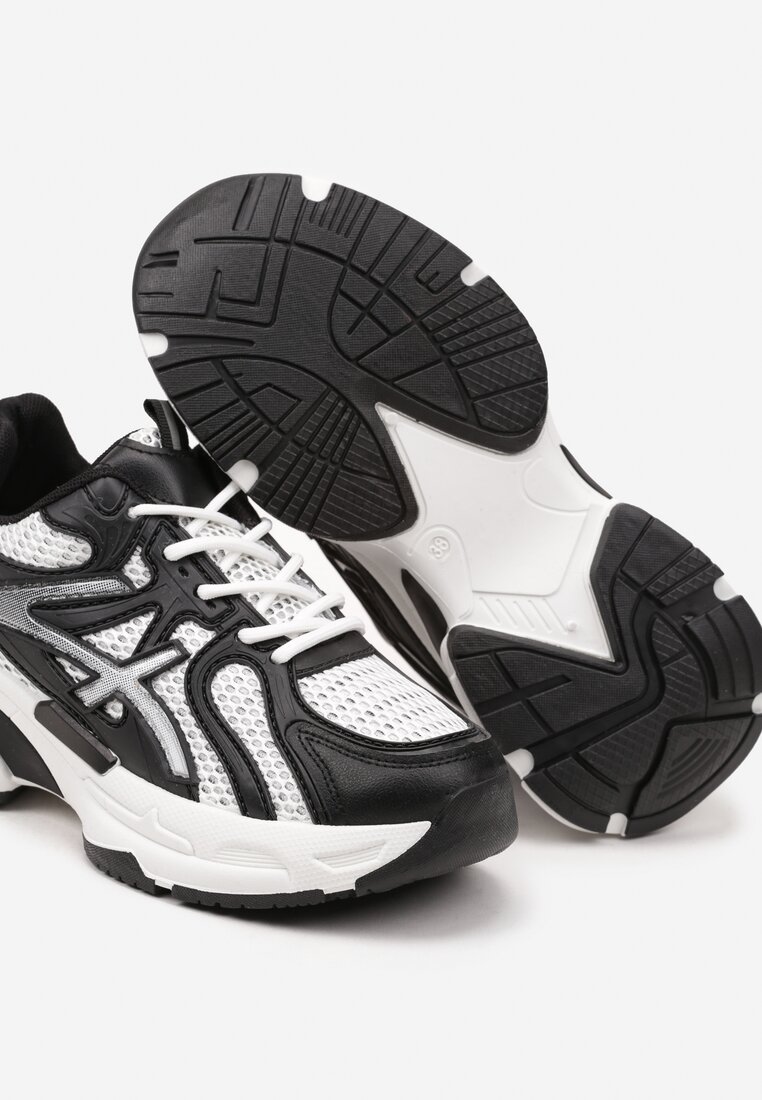 Czarne Sneakersy na Grubej Podeszwie Ozdobione Tłoczeniem Camilra