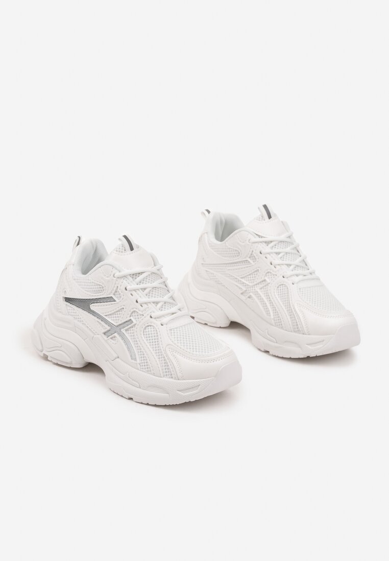 Białe Sneakersy na Grubej Podeszwie Ozdobione Tłoczeniem Camilra