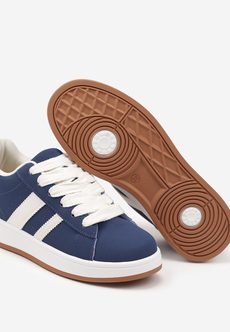 Granatowe Sneakersy z Ozdobnymi Naszywkami z Boku Galdexis