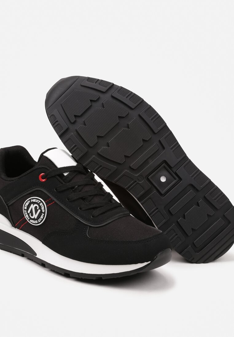 Czarne Buty Sportowe Sznurowane z Przeszyciami i Naszywką na Boku Garilsa