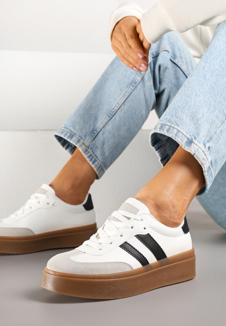 Biało-Czarne Sneakersy w Stylu Kultowych Tenisówek na Grubej Podeszwie Carilne