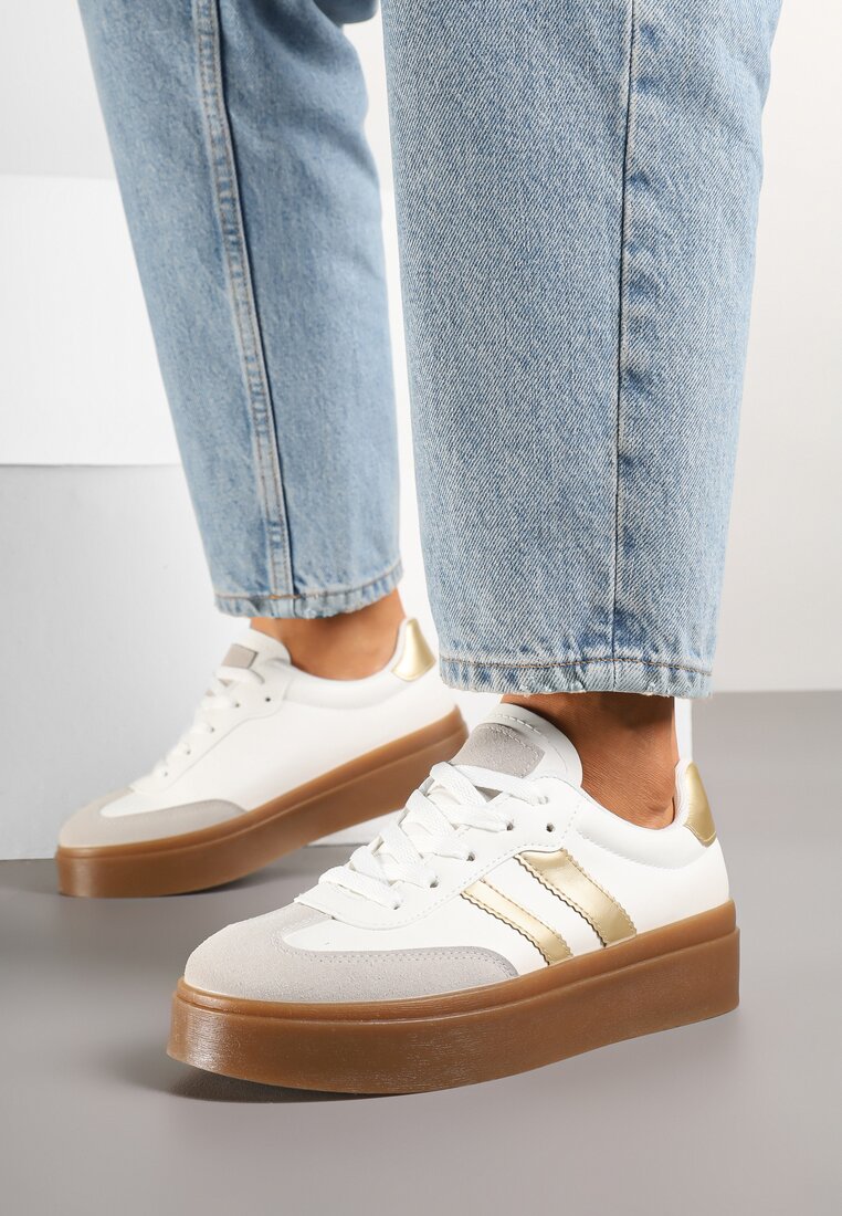 Biało-Złote Sneakersy w Stylu Kultowych Tenisówek na Grubej Podeszwie Carilne