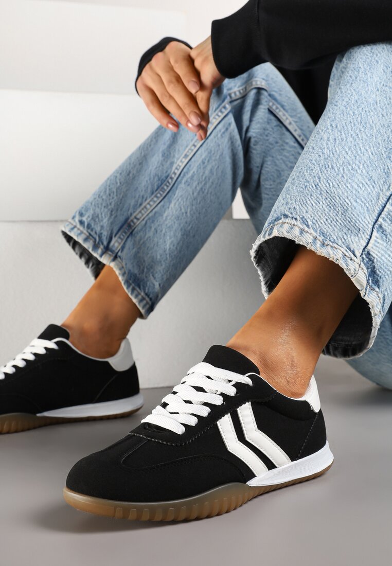 Czarne Sneakersy w Typie Tenisówek z Ozdobnymi Paskami Zommea