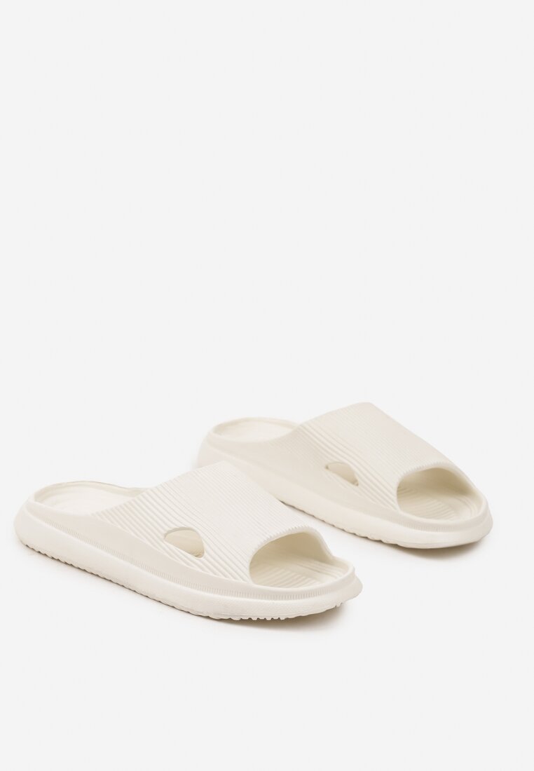 Bézs papucs