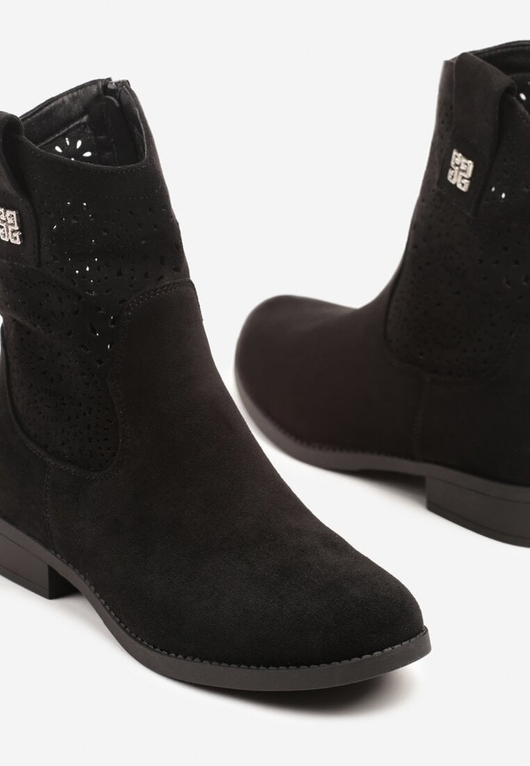 Czarne Botki w Stylu Kowbojek z Ażurowymi Wycięciami Efadriana
