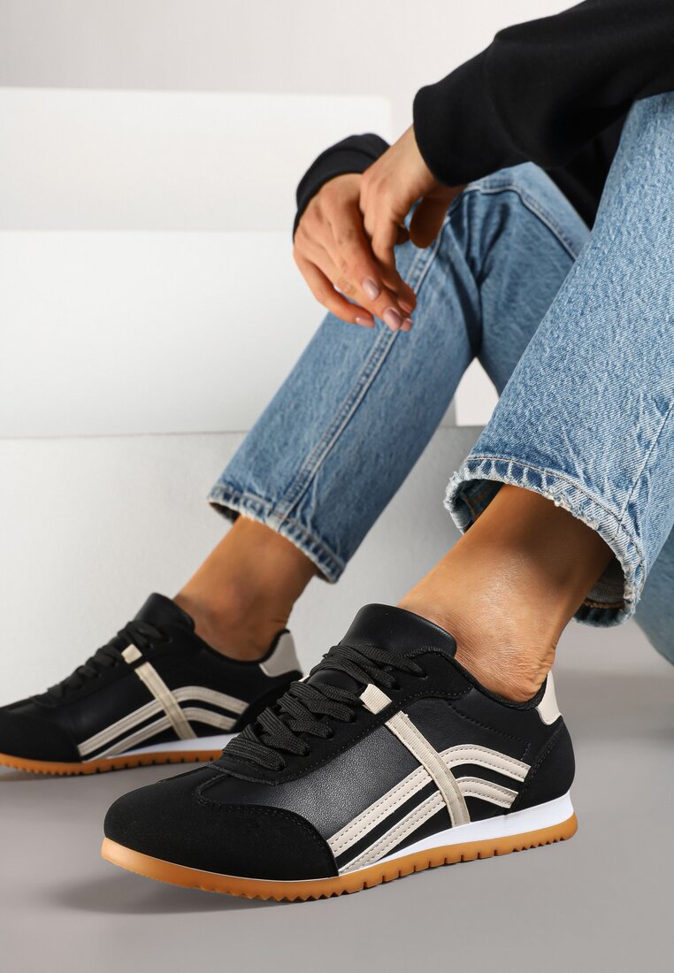 Czarne Sneakersy z Przeszyciami i Ozdobnymi Paskami na Boku Beniffa