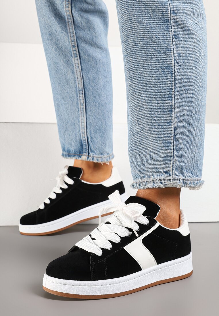 Czarne Sneakersy Ozdobione Paskiem Zrulla