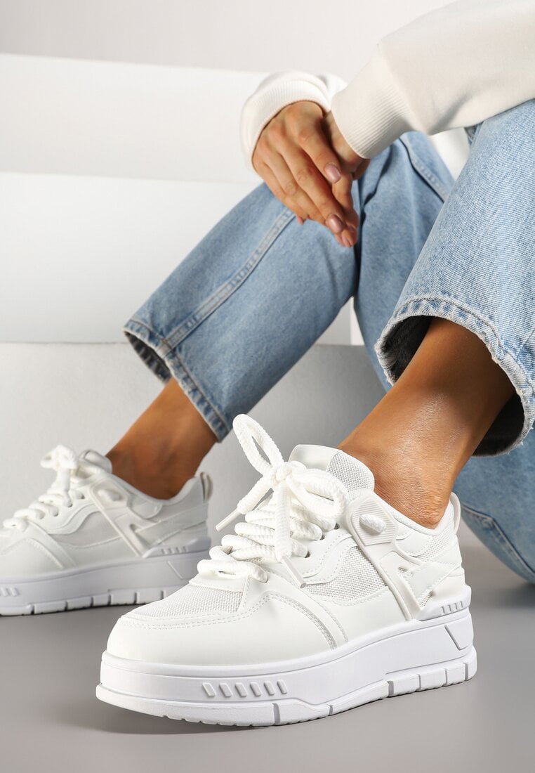 Białe Sneakersy w Streetwearowym Stylu na Grubej Podeszwie Teniffia