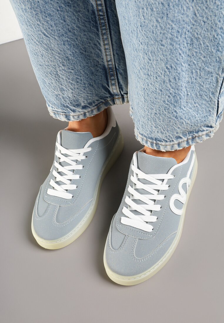 Niebieskie Sneakersy w Stylu Klasycznych Tenisówek z Ozdobną Aplikacją Elddiva