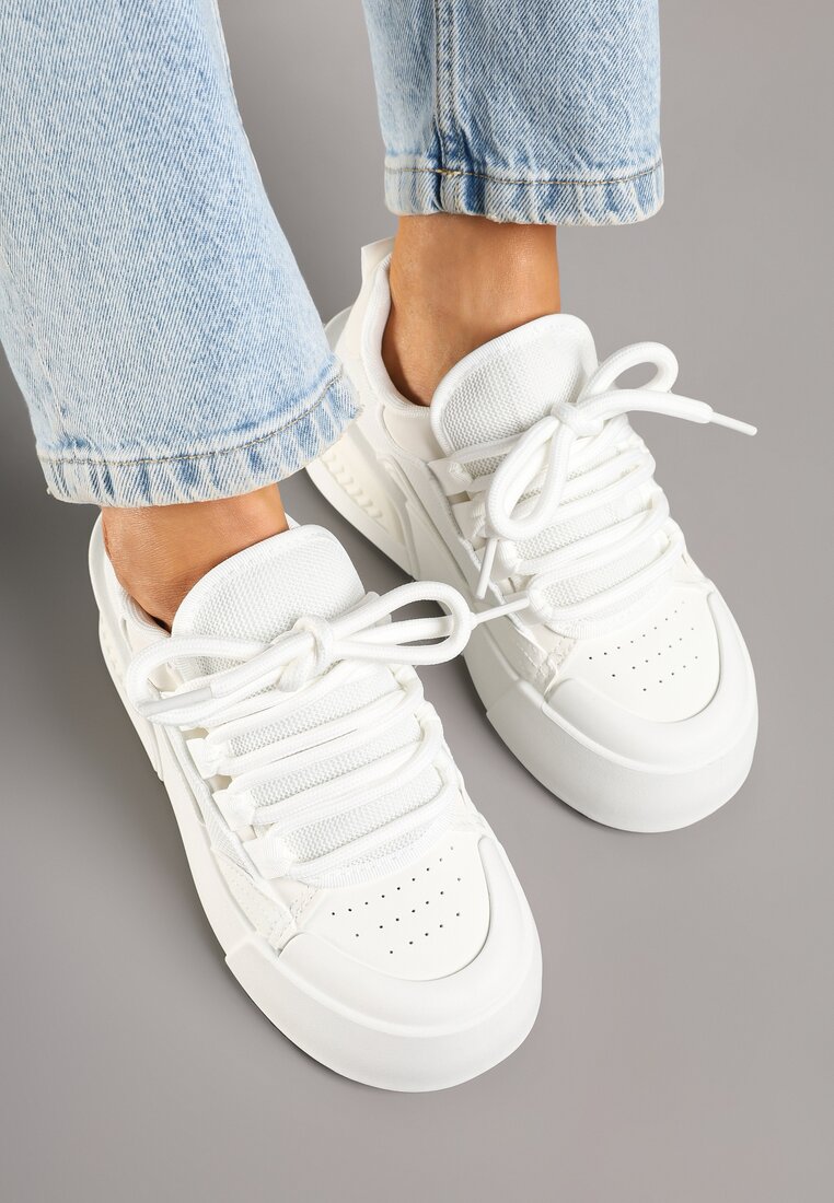 Białe Sneakersy Chunky w Stylu Trampek na Grubej Podeszwie Elanirelia