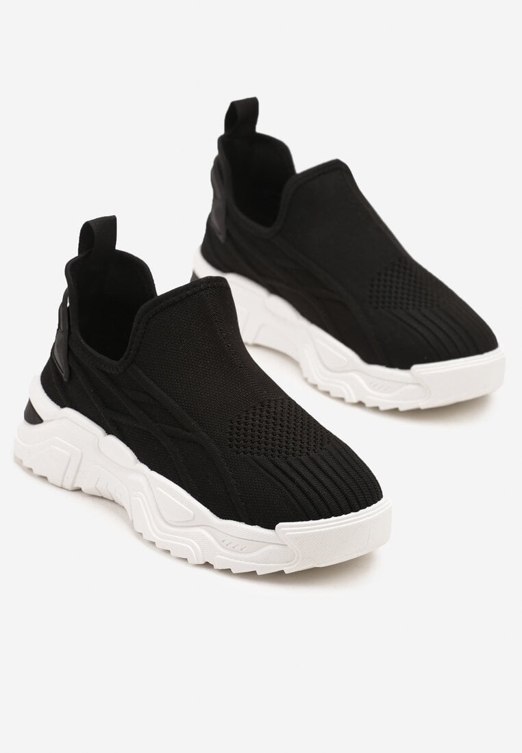 Czarne Wsuwane Buty Sportowe Sneakersy z Siateczki z Tłoczeniami Nusellia