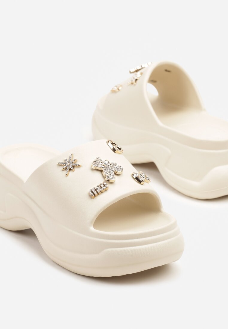 Bézs Papucs