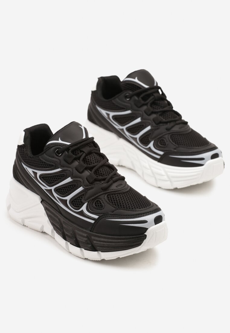 Czarne Sneakersy w Streetwearowym Stylu na Grubej Podeszwie z Tłoczeniami Siltewi