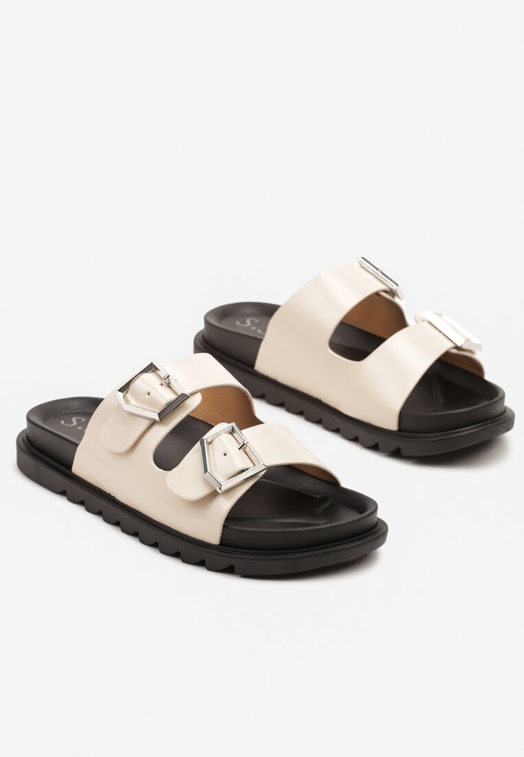 Bézs Papucs