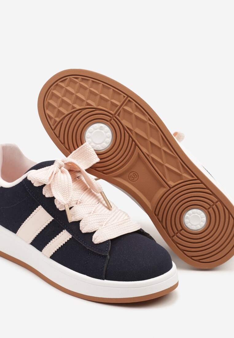 Granatowo-Różowe Sneakersy z Ozdobnymi Naszywkami z Boku Galdexis