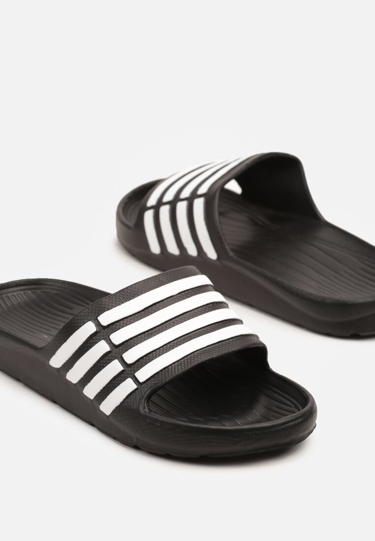 Fekete Papucs