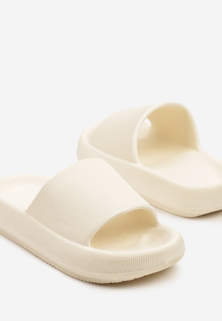 Bézs Papucs