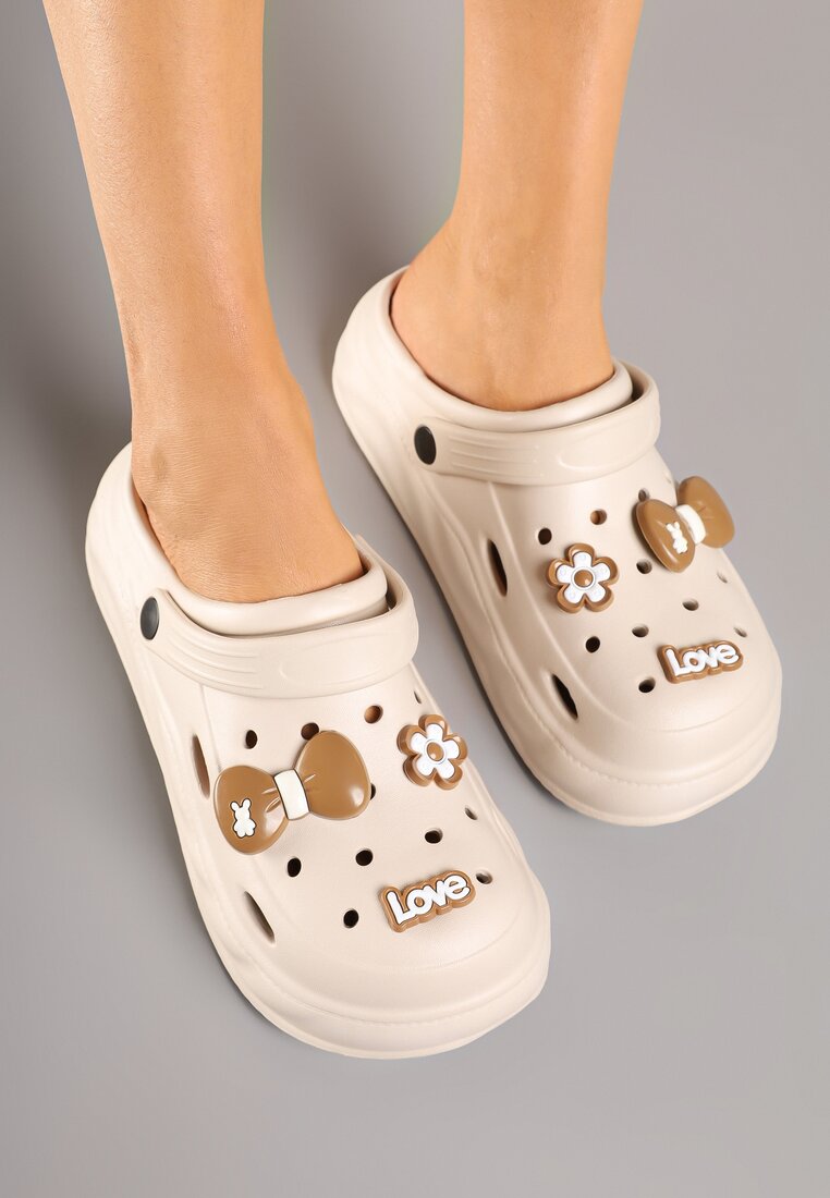 Bézs Papucs