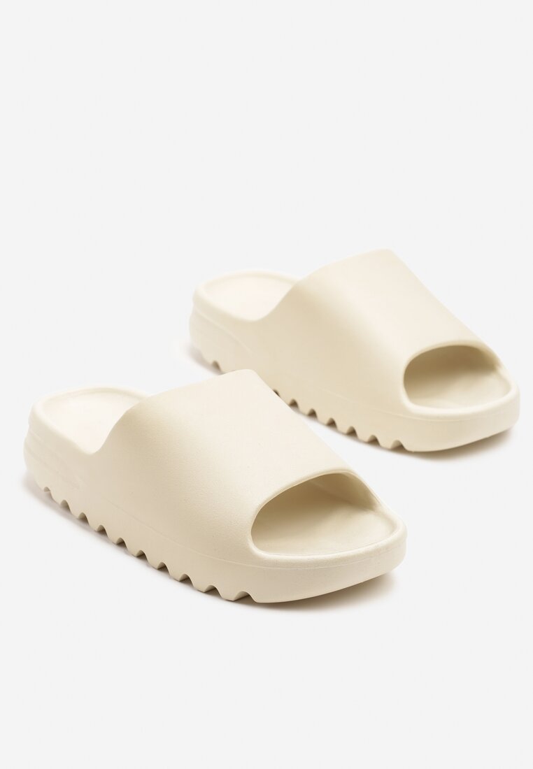 Bézs Papucs