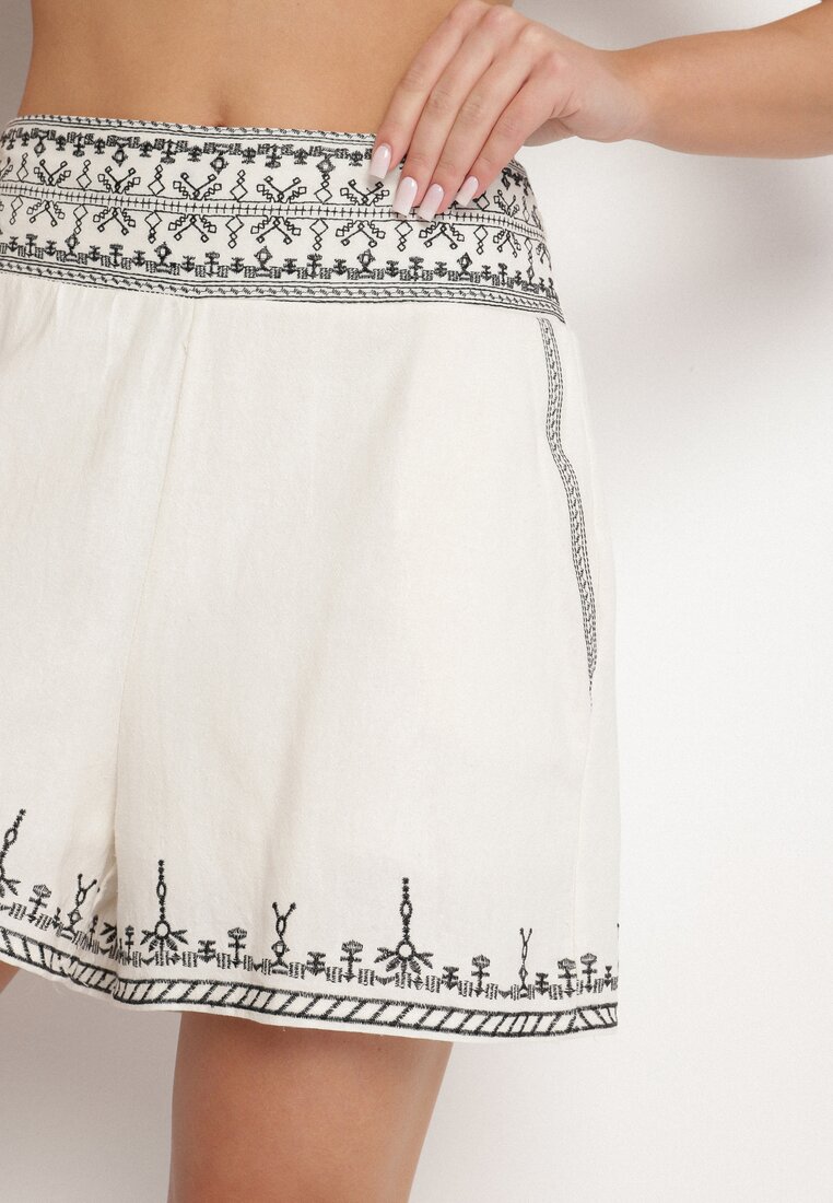 Pantaloni scurți Negru cu crem
