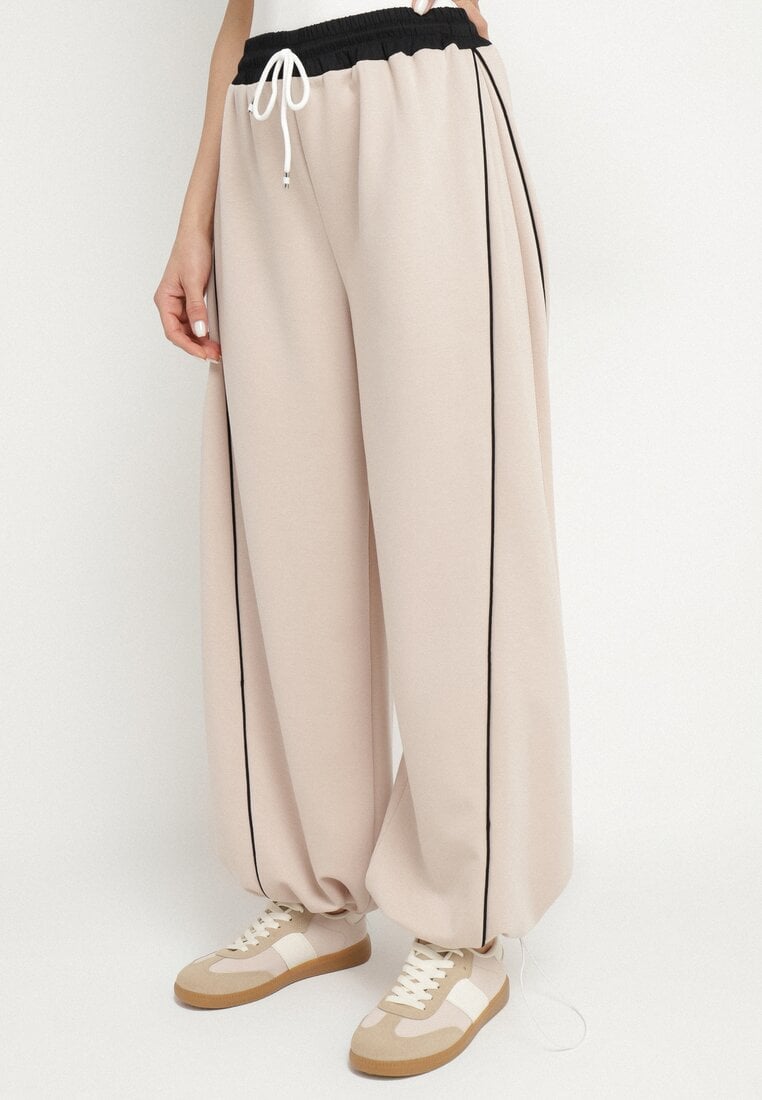 Pantaloni Bej cu negru
