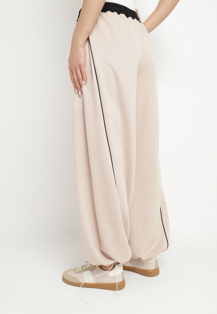 Pantaloni Bej cu negru