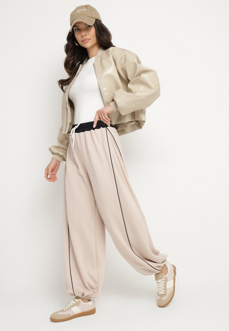 Pantaloni Bej cu negru