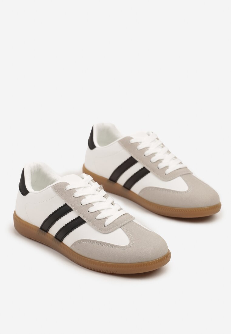 Białe Sneakersy w Stylu Klasycznych Tenisówek z Ozdobnymi Przeszyciami Revasa