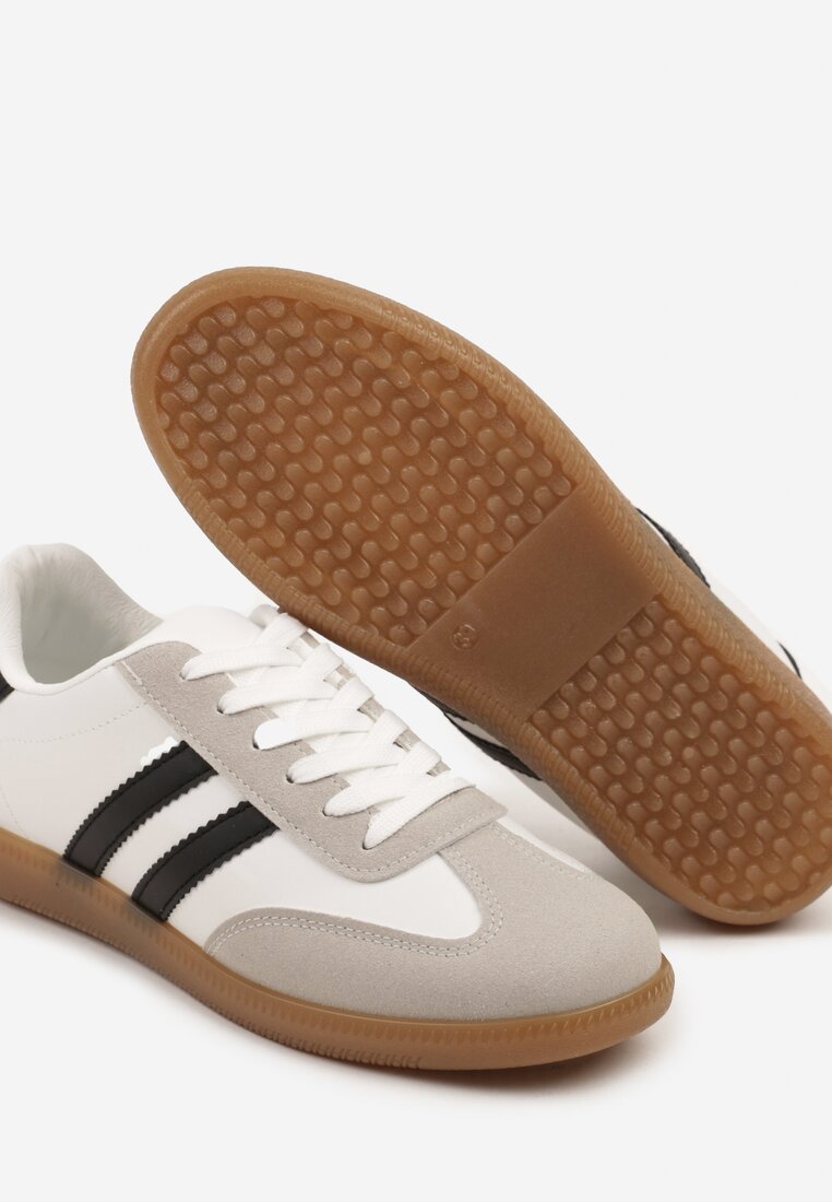 Białe Sneakersy w Stylu Klasycznych Tenisówek z Ozdobnymi Przeszyciami Revasa