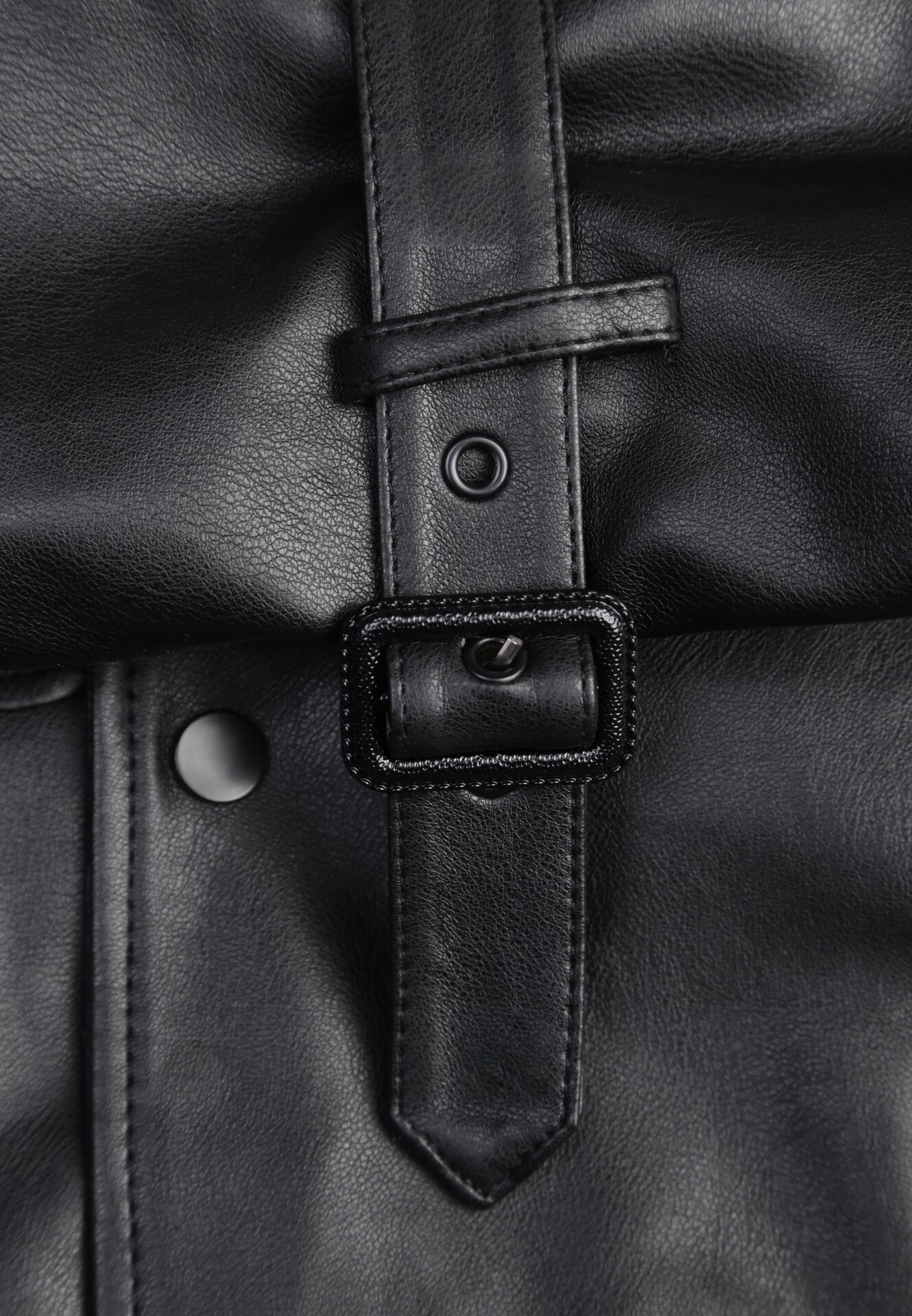 Czarna Kurtka Ramoneska o Krótkim Fasonie Typu Trencz Nilanelia