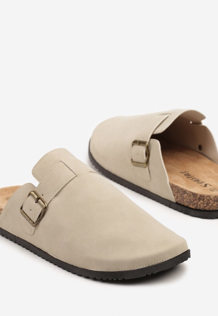 Bézs Papucs