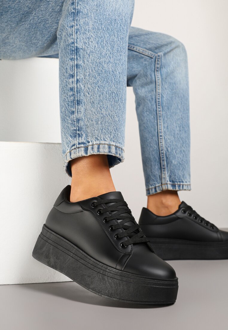 Czarne Klasyczne Sneakersy na Grubej Podeszwie Tosirra