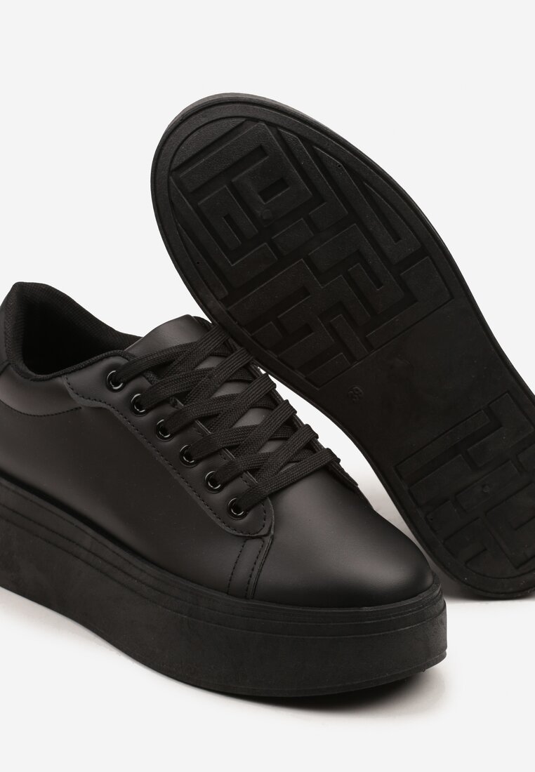 Czarne Klasyczne Sneakersy na Grubej Podeszwie Tosirra